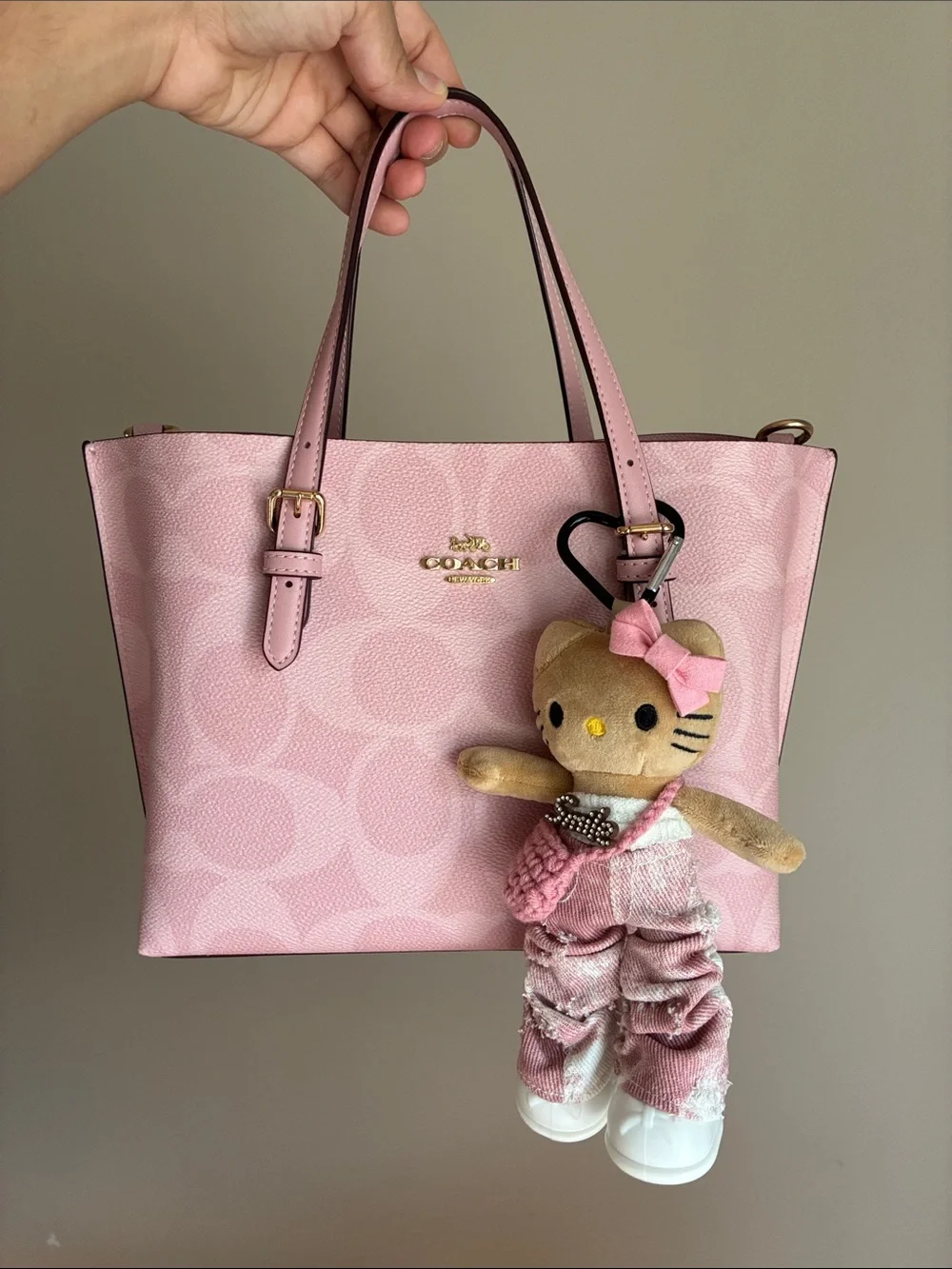 Hello Kitty Plush Fashion Diva Keychain Bag Charm
